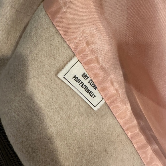 COPY - Vintage wool coat with fur trim - Picture 10 of 13